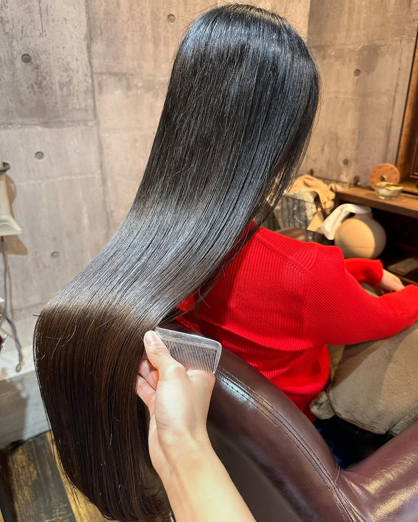 名古屋駅近くの当サロンでは、特別な髪質改善やトリートメントを...