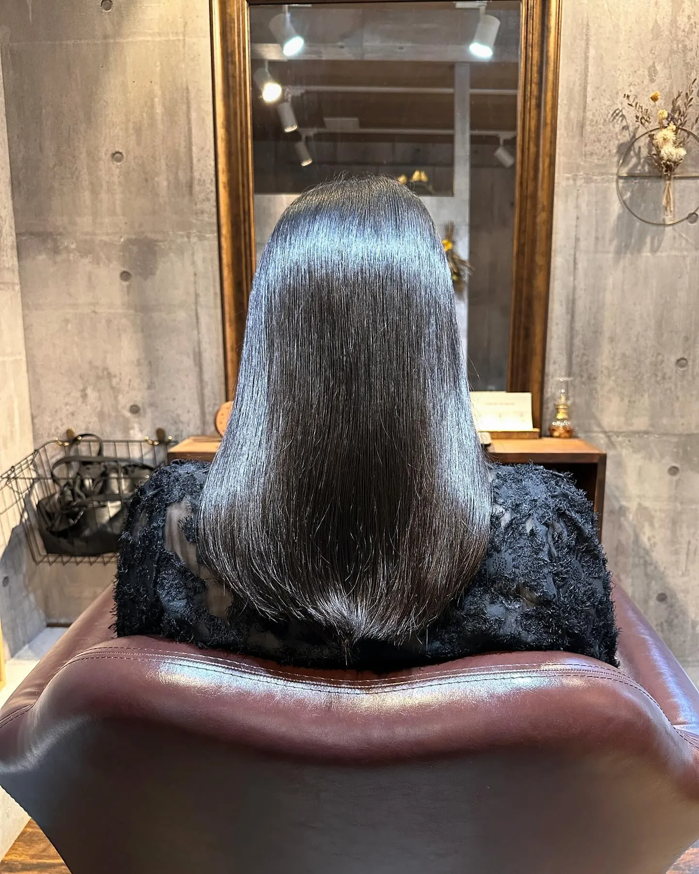 円頓寺商店街の当美容院では、うねりやくせ毛に特化したメニュー...