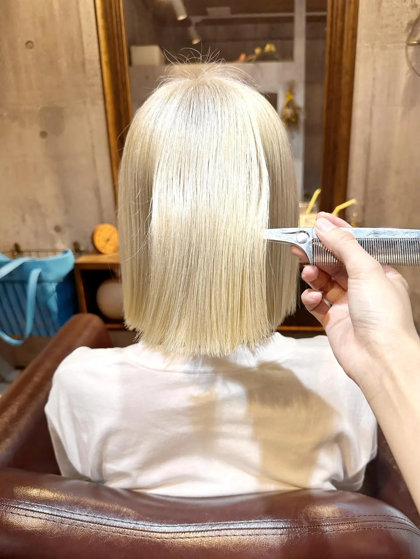 円頓寺商店街でツヤ髪とおしゃれな白髪ぼかしいかがでしょうか🌟...