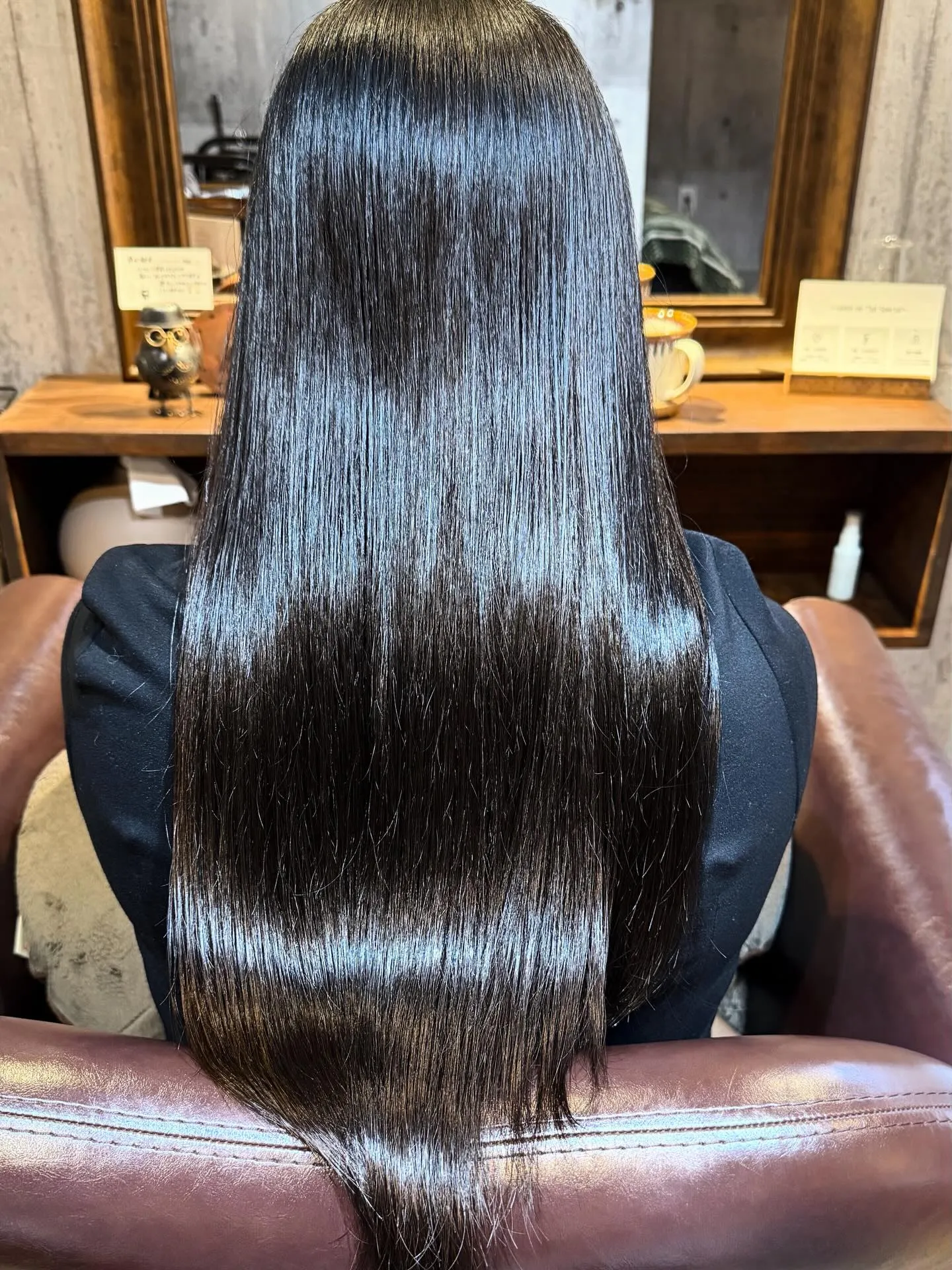 国際センターにある髪質改善専門店で「ノンダメージカラー」をご...